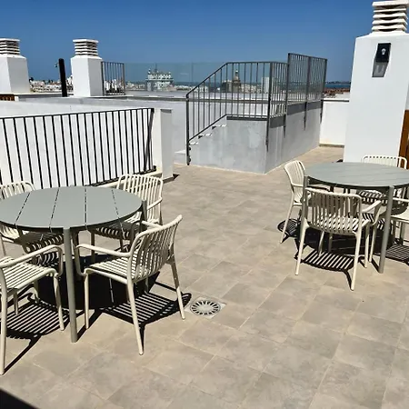 Apartamento Nuevo Con Localizacion Excepcional * Cadiz